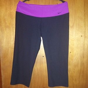 🆕 Nike running capri pants